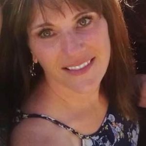 Meet your Posher, Hollie